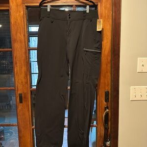 Duluth Women's Black Hills Water Repellent pants. Size 16 x 33. New with tags